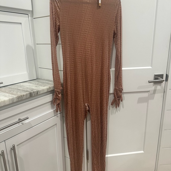 (2409) SKIMS NWT Velvet Logo Stirrup Onsesie Catsuit Sz 2X Jumpsuit in Sienna - Picture 8 of 9